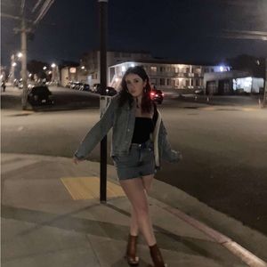 Meet your Posher, Sharon